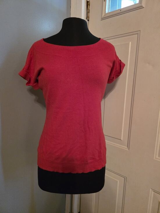 Banana Republic Tops - Banana Republic Red Silk Blend Top Womens Size S Blouse Elevated Closet Basic